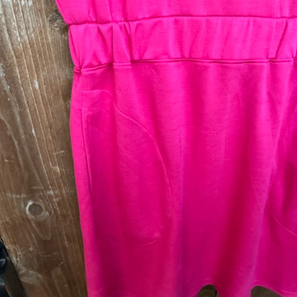 Vibrant Fuchsia Short Sleeve Dress - Picture 4 of 5